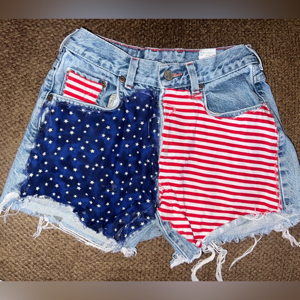 Vintage Y2K Lucky Brand Dungarees By Gene Montesano American Flag denim shorts